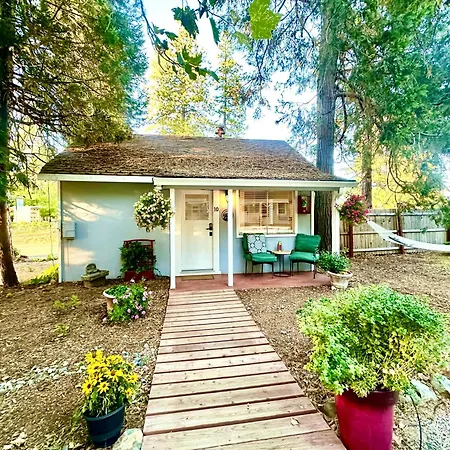 The Pines Inn And Cottages Grass Valley Exterior photo