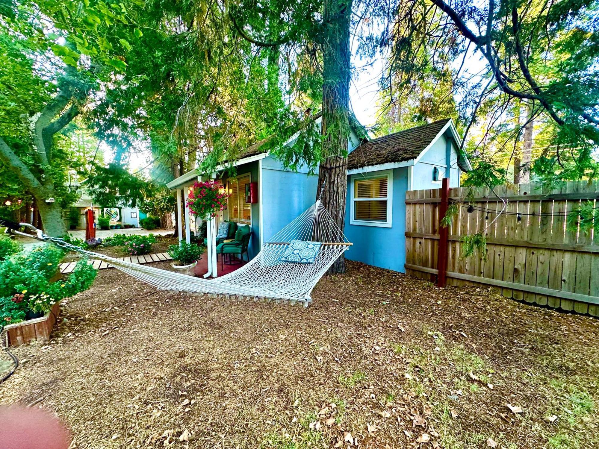 The Pines And 2* Grass Valley