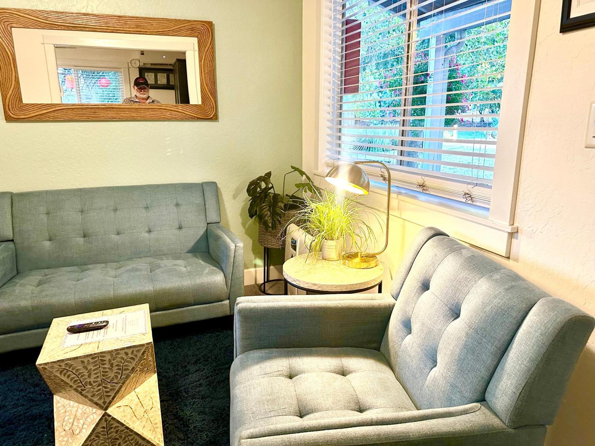 The Pines And Inn 2*